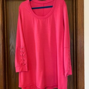Livi active tunic with lace up sleeve detail